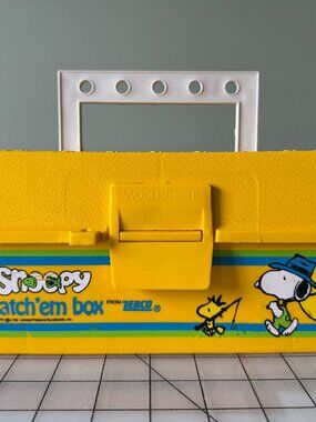 Vintage Snoopy Zebco Catch ’Em Kit Children’s Tackle Box Peanuts Fishing Set